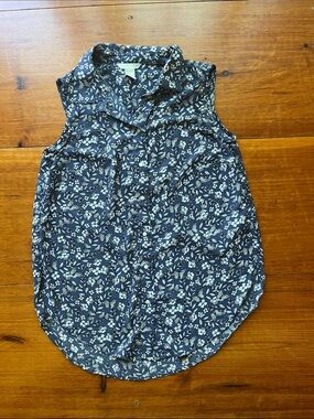 H&M Floral Button-Down Shirt